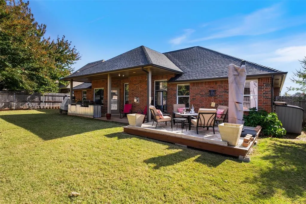 Photo 34 — 301 E Richmond Terrace, Mustang, OK 73064