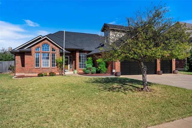 Front exterior — 301 E Richmond Terrace, Mustang, OK 73064