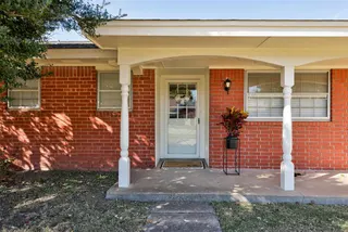 Sold home at 9101 S Winston Way