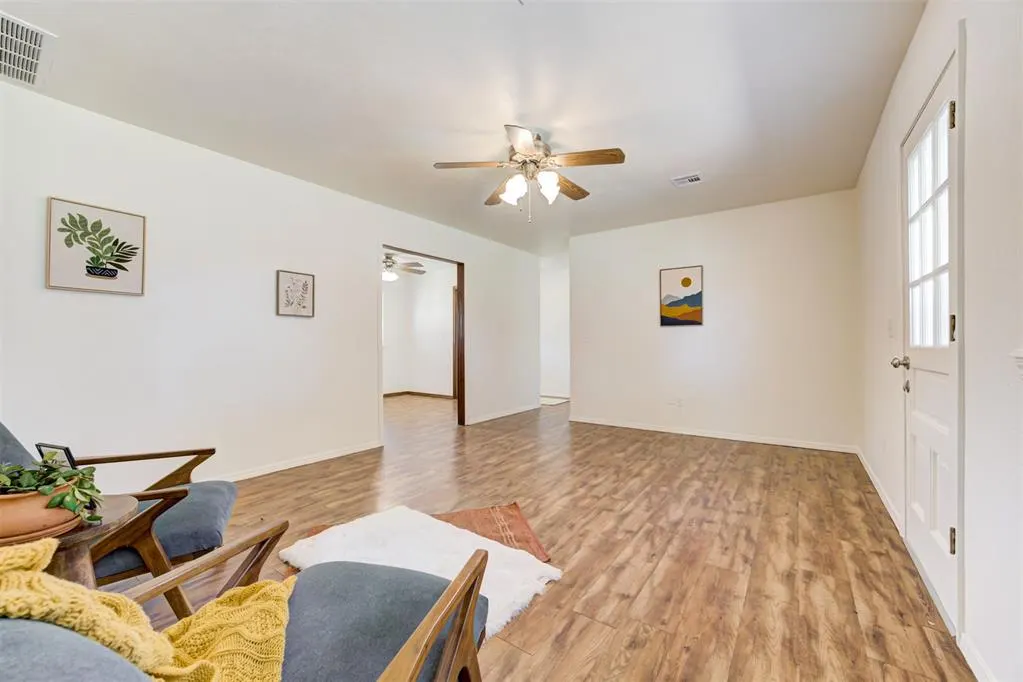 Photo 4 — 9101 S Winston Way, Oklahoma City, OK 73139
