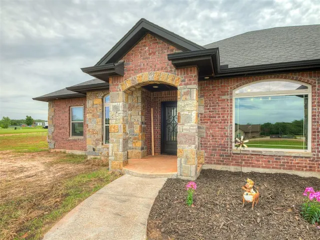 Photo 3 — 19855 Walker Road, McLoud, OK 74851