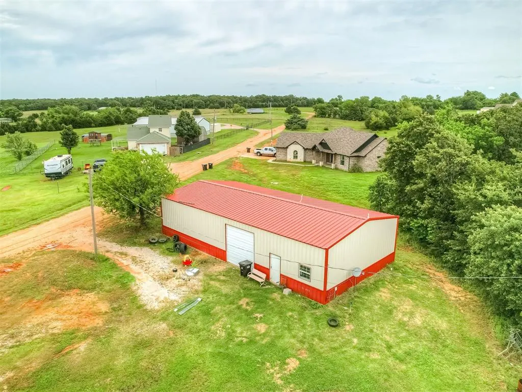 Photo 42 — 19855 Walker Road, McLoud, OK 74851
