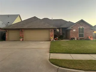 Sold home at 3608 SW 128th Street