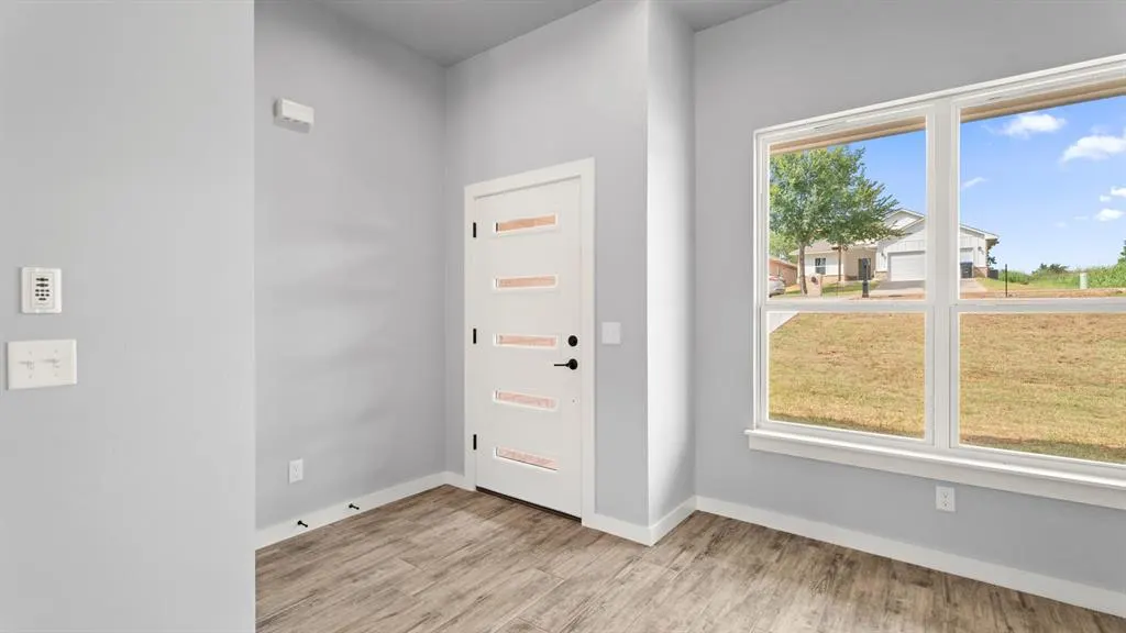 Photo 3 — 312 W 3rd Street, Arcadia, OK 73007
