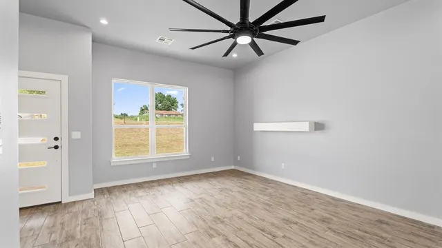 Photo 4 — 312 W 3rd Street, Arcadia, OK 73007