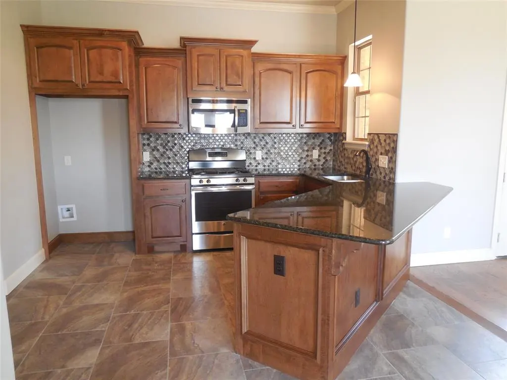 Photo 6 — 3328 Enclave Lane, Norman, OK 73072
