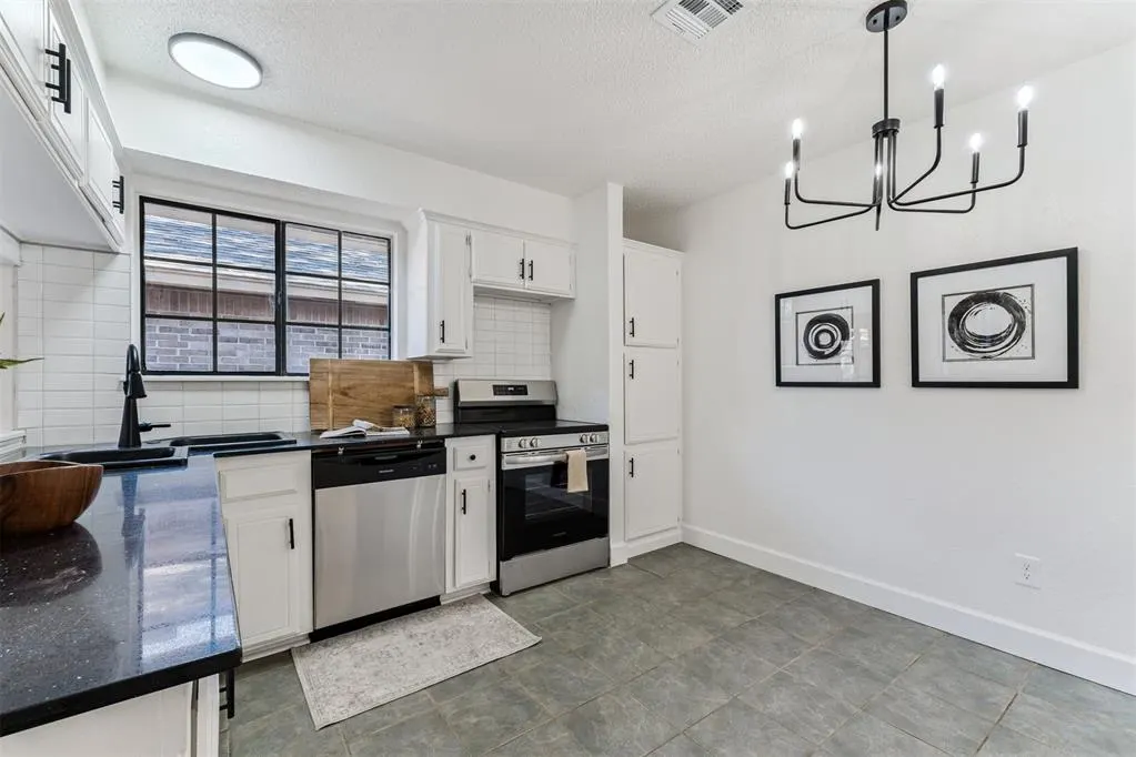 Photo 7 — 7734 Doris Drive, Oklahoma City, OK 73162