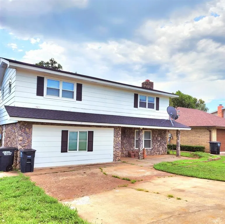 Photo 2 — 7 Tawana Drive, Shawnee, OK 74804