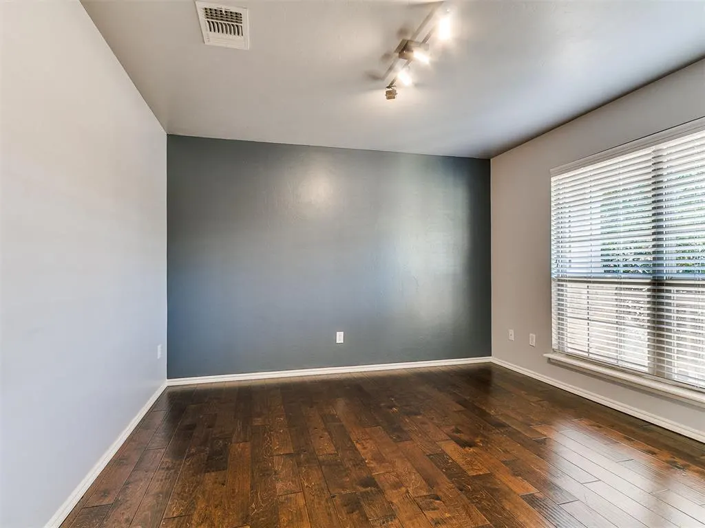 Photo 6 — 3113 Queenston Avenue, Norman, OK 73071