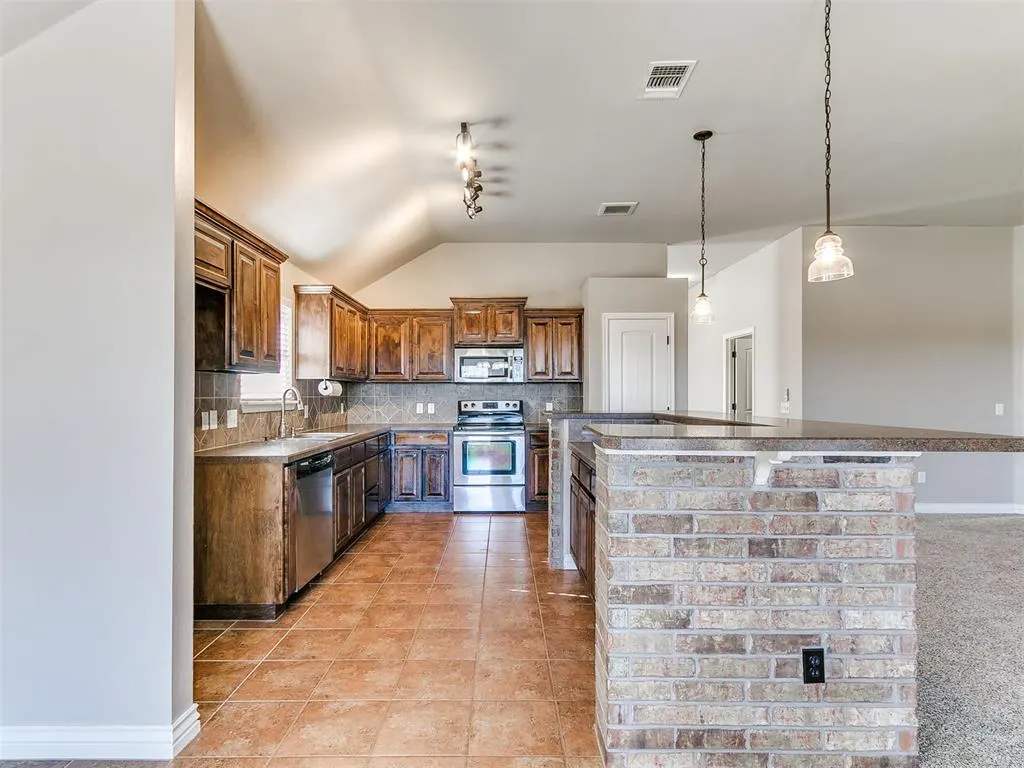 Photo 12 — 3113 Queenston Avenue, Norman, OK 73071