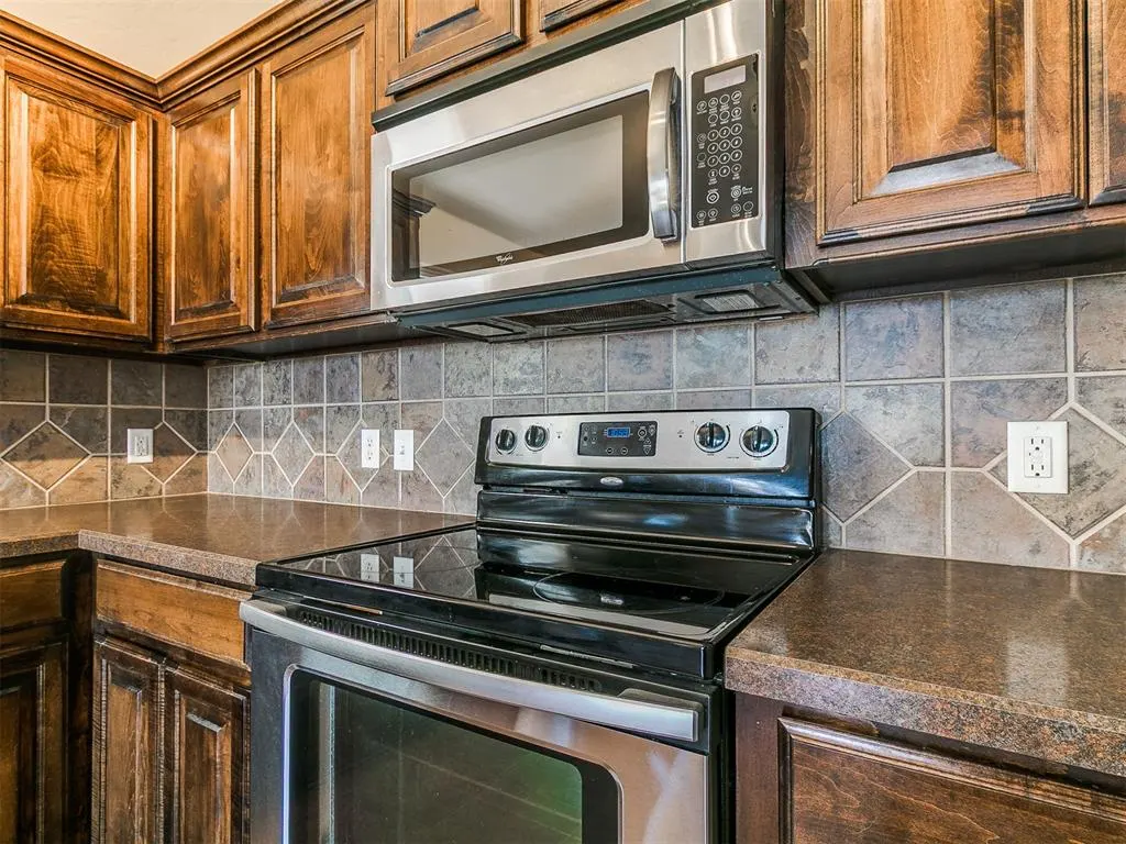 Photo 15 — 3113 Queenston Avenue, Norman, OK 73071