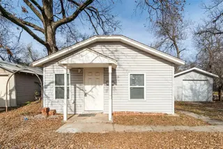 Sold home at 3221 NW 15th Street