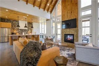 Sold home at 700 Woodland Bluff Trail