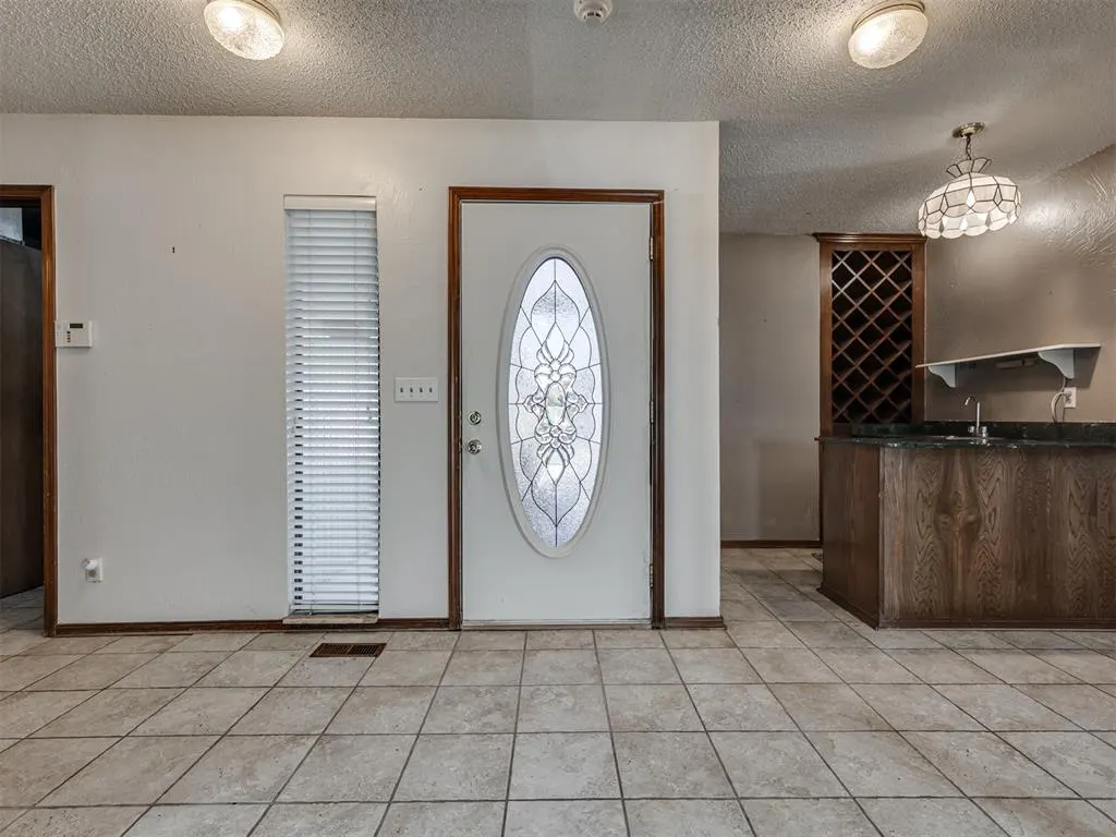 Photo 3 — 2640 SW 105th Street, Oklahoma City, OK 73170