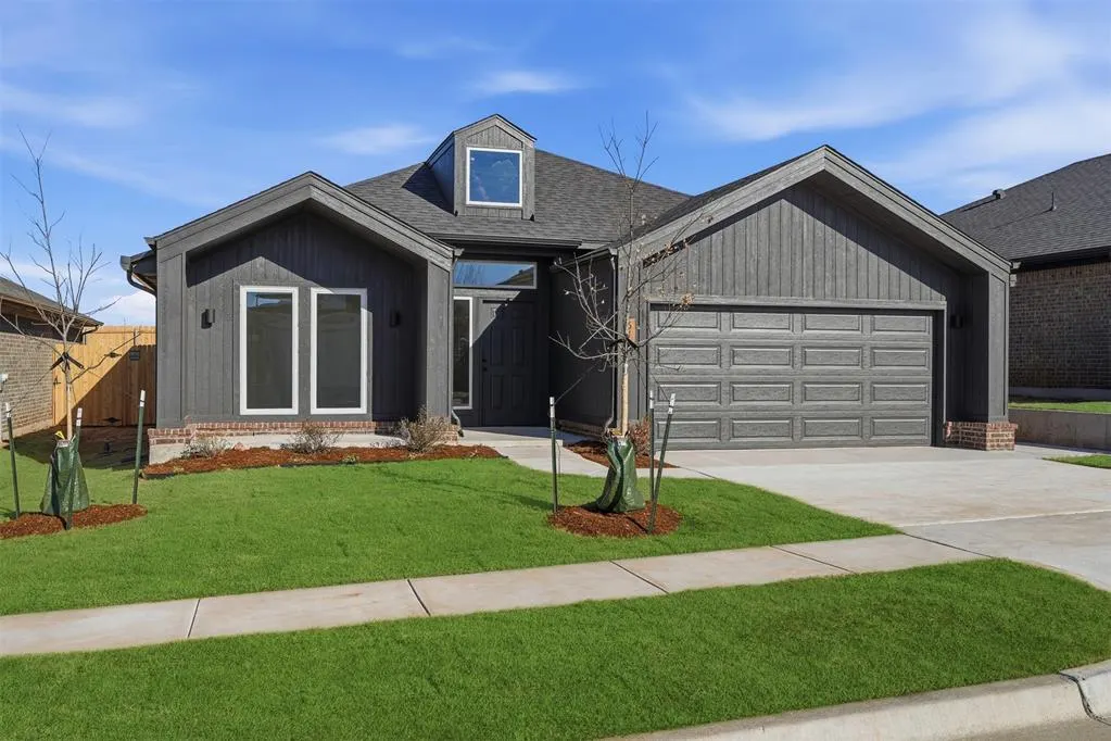Photo 2 — 618 Berline Road, Guthrie, OK 73044
