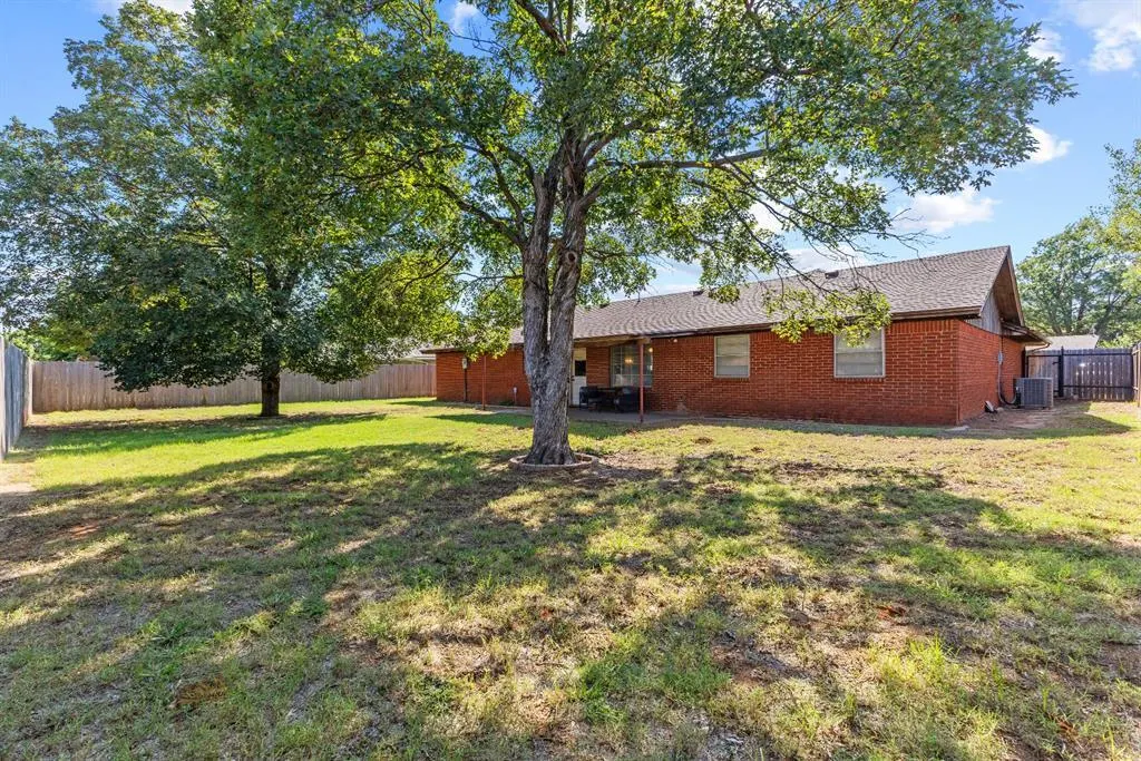 Photo 23 — 514 Oak Drive, Weatherford, OK 73096