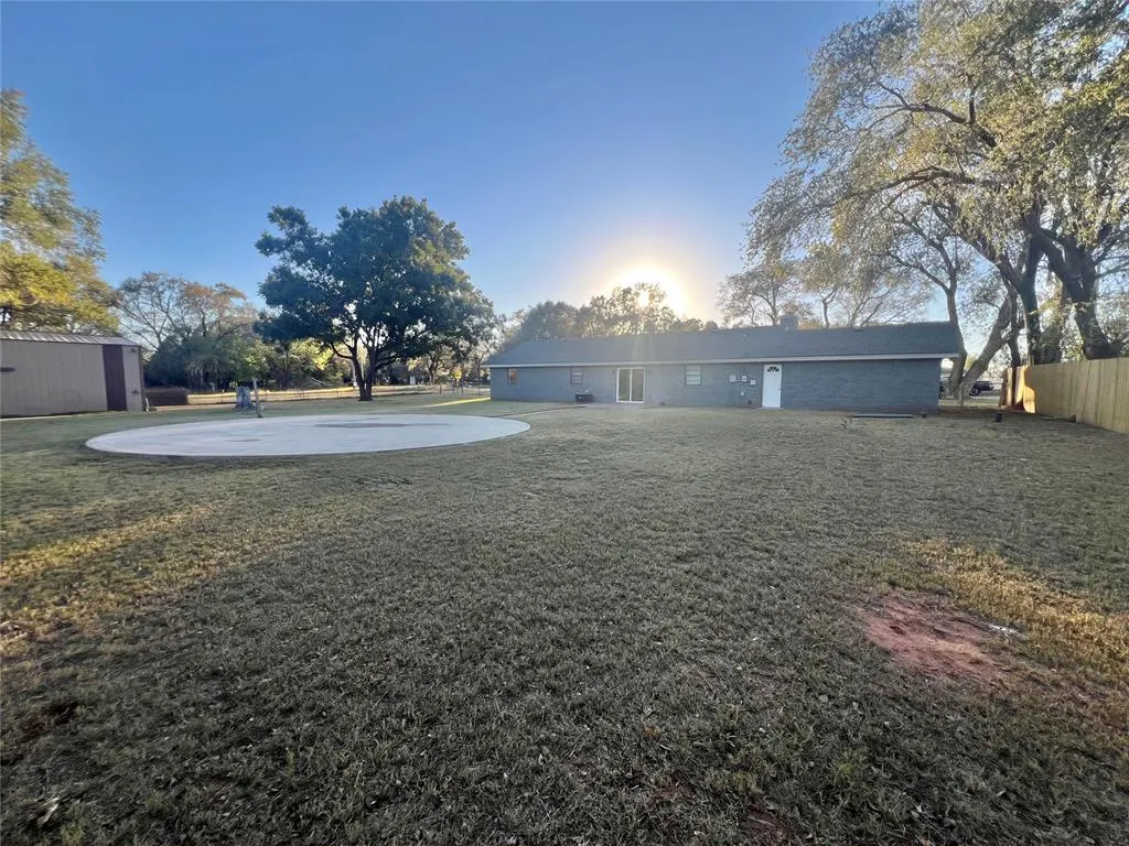 Photo 8 — 208 S 3rd Street, Sayre, OK 73662