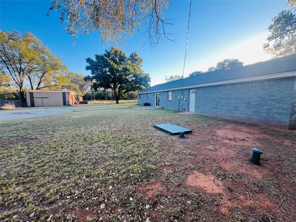Photo 9 — 208 S 3rd Street, Sayre, OK 73662