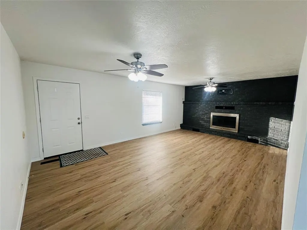 Photo 12 — 208 S 3rd Street, Sayre, OK 73662