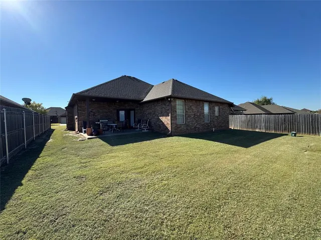 Photo 8 — 1112 Ariana Street, Shawnee, OK 74804