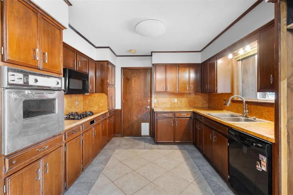 Photo 8 — 3130 NW 73rd Street, Oklahoma City, OK 73116