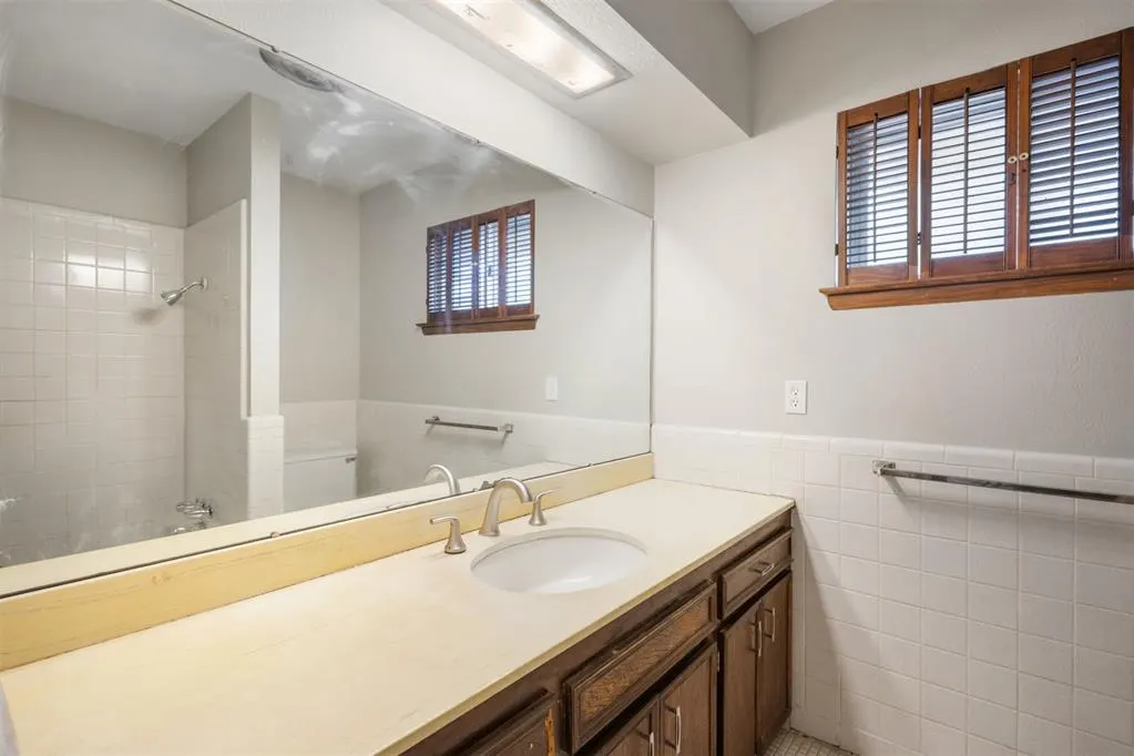 Photo 15 — 3130 NW 73rd Street, Oklahoma City, OK 73116