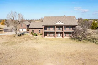 Sold home at 4609 NE Trails End Street