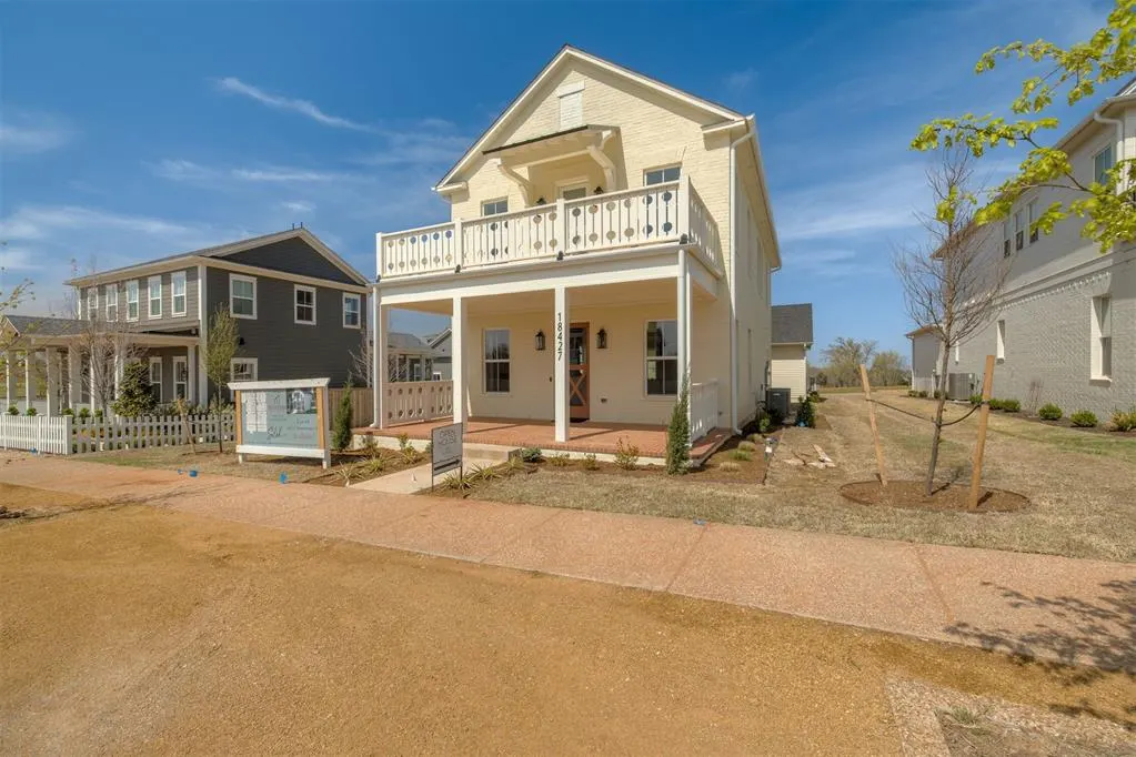 Photo 2 — 18427 Sweetwater Lane, Norman, OK 73072