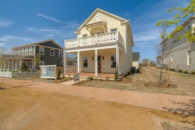 Photo 2 — 18427 Sweetwater Lane, Norman, OK 73072