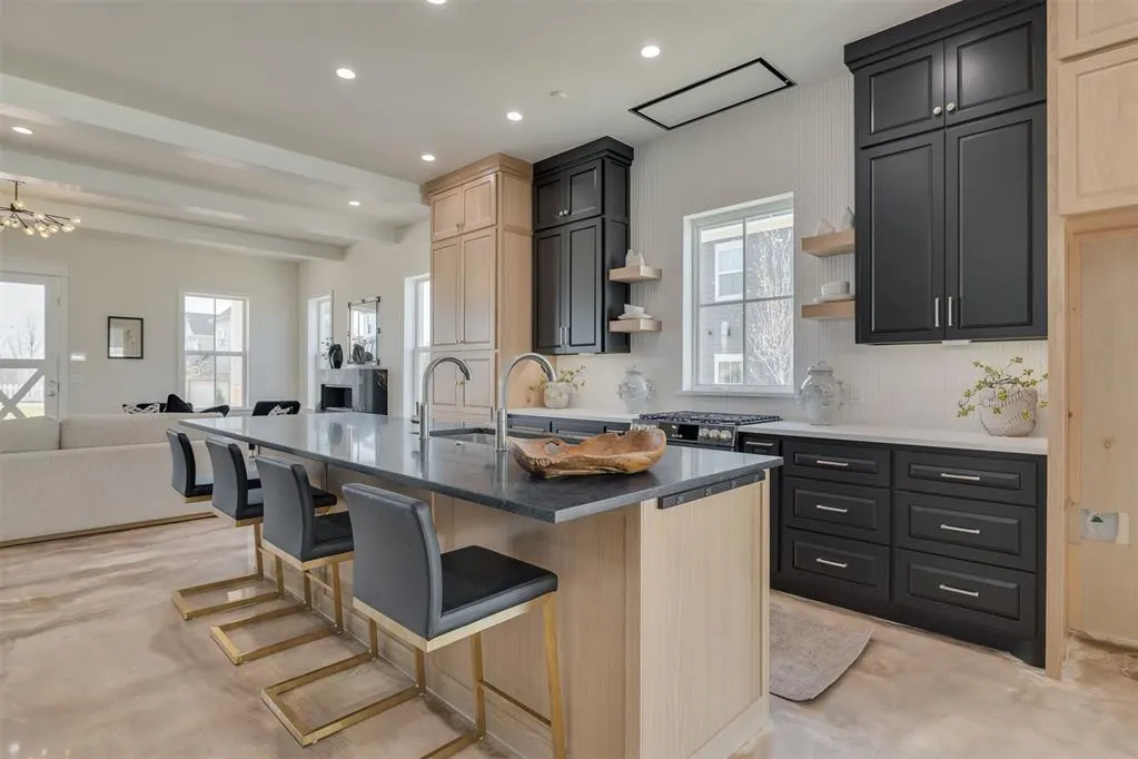 Photo 14 — 18427 Sweetwater Lane, Norman, OK 73072