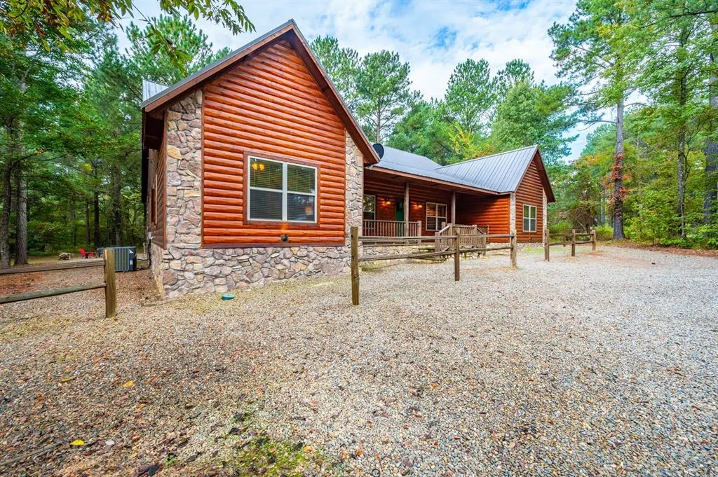 Photo 4 — 174 Timber Hills Lane, Broken Bow, OK 74728