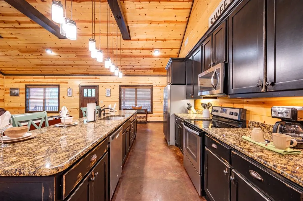 Photo 15 — 174 Timber Hills Lane, Broken Bow, OK 74728