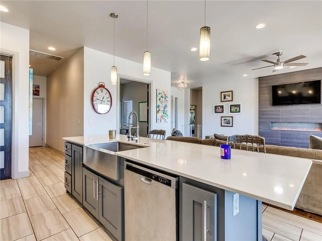 Photo 7 — 4740 Hillcrest Lane, Edmond, OK 73025