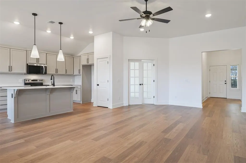 Photo 7 — 17075 240th Street, Washington, OK 73093
