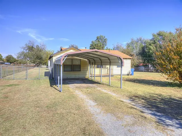 Front exterior — 10813 SE 9th Street, Oklahoma City, OK 73130