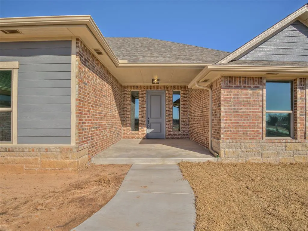 Photo 5 — 10100 Gentry Crossing, Oklahoma City, OK 73169