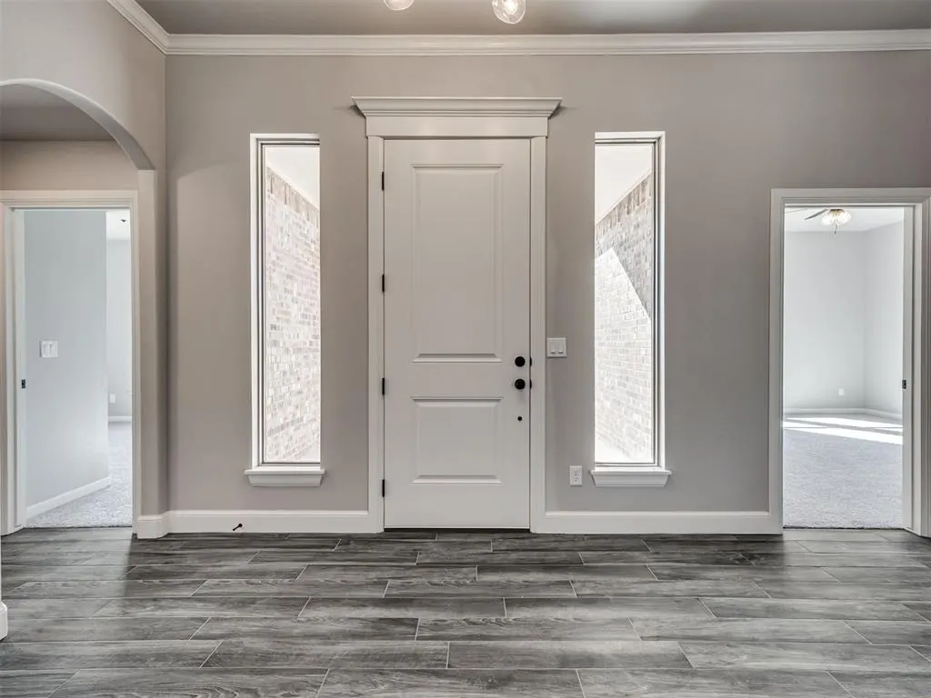 Photo 8 — 10100 Gentry Crossing, Oklahoma City, OK 73169