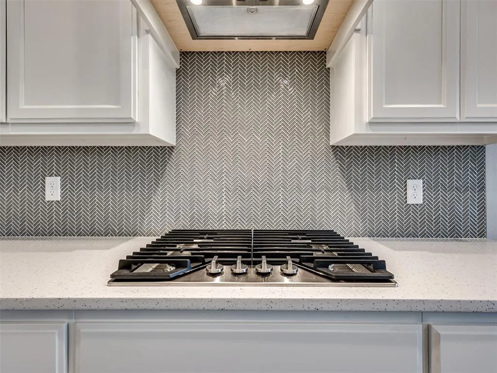Photo 16 — 10100 Gentry Crossing, Oklahoma City, OK 73169