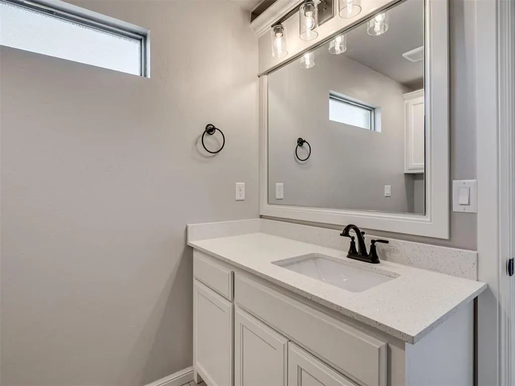 Photo 34 — 10100 Gentry Crossing, Oklahoma City, OK 73169