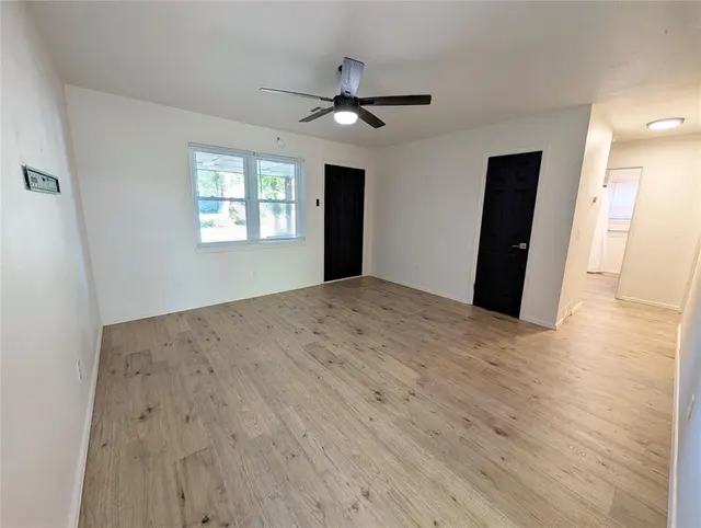 Photo 5 — 414 Sunnyside Place, Edmond, OK 73003