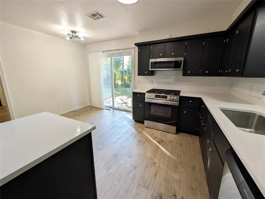 Photo 8 — 414 Sunnyside Place, Edmond, OK 73003