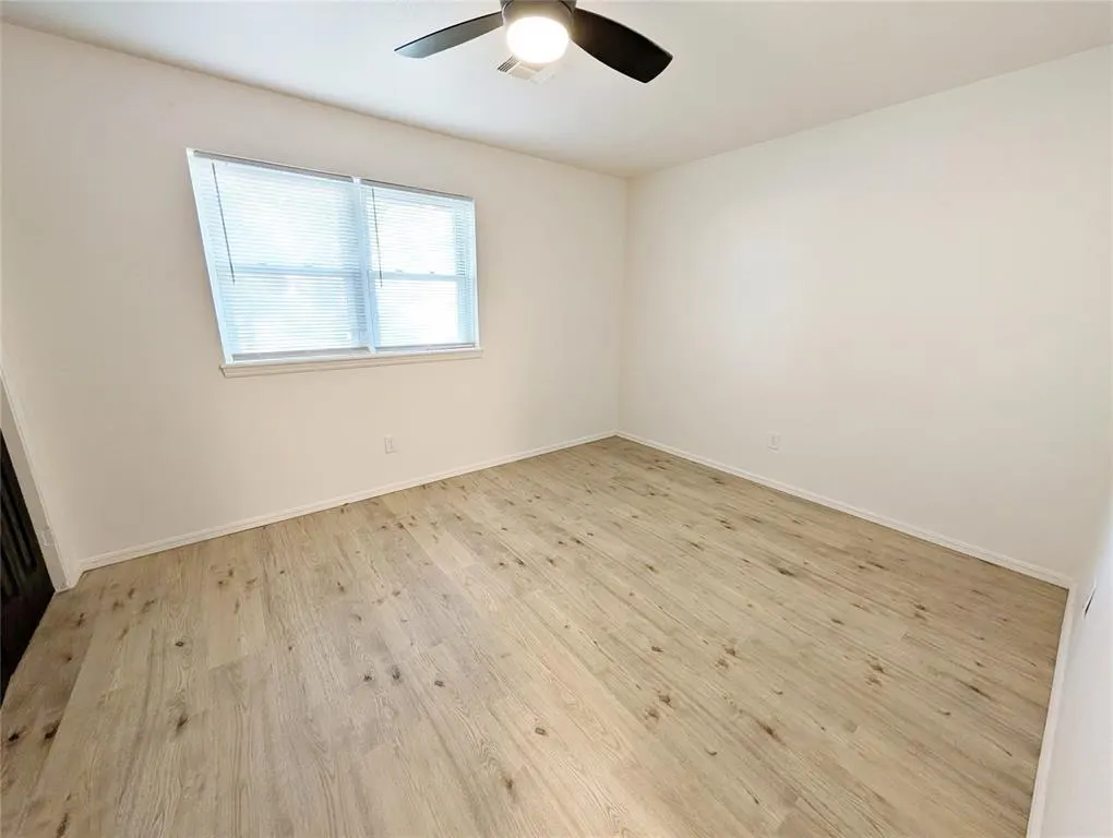 Photo 11 — 414 Sunnyside Place, Edmond, OK 73003