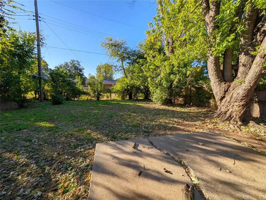 Photo 14 — 414 Sunnyside Place, Edmond, OK 73003