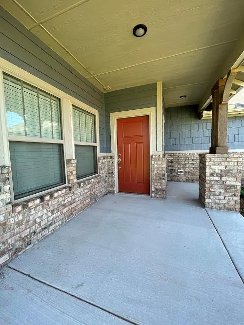 Photo 2 — 2372 Anne Lane, Blanchard, OK 73010