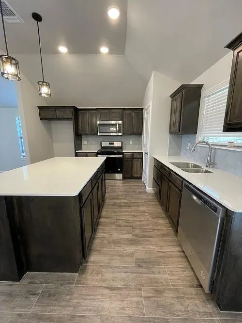 Photo 6 — 2372 Anne Lane, Blanchard, OK 73010