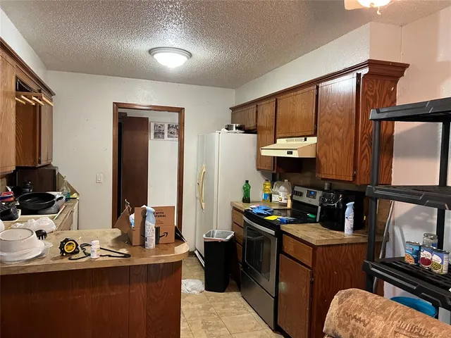 Photo 5 — 325 Cherryvale Road, Edmond, OK 73003