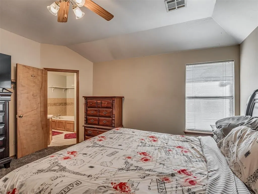 Photo 15 — 21878 Faye Lane, Harrah, OK 73045