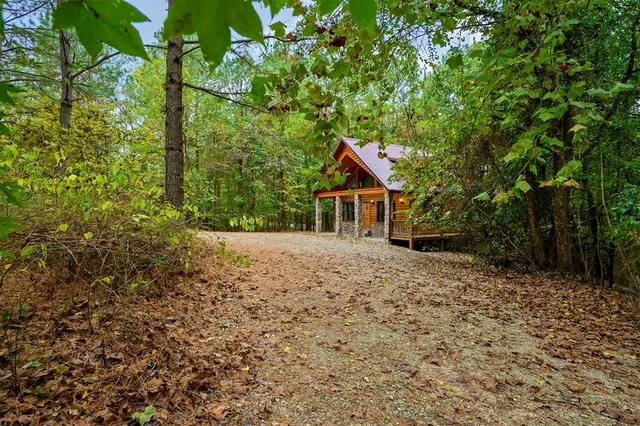 Photo 5 — 625 Deer Creek Trail, Broken Bow, OK 74728