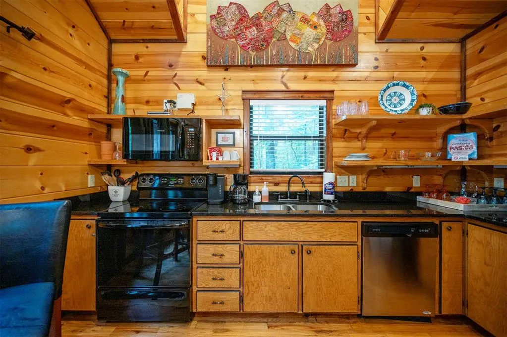 Photo 15 — 625 Deer Creek Trail, Broken Bow, OK 74728