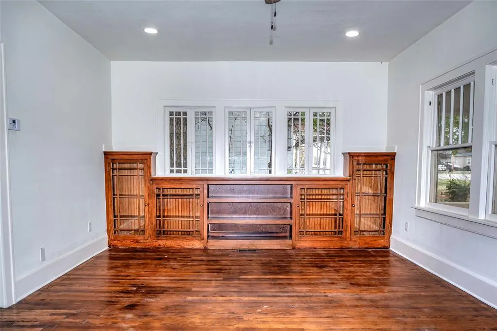 Photo 8 — 209 W 6th Street, Stroud, OK 74079